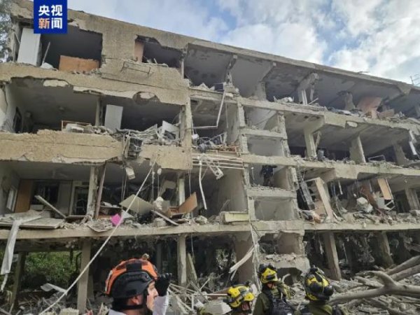 实倍网 视频：以称伊朗本轮袭击至少使用27枚导弹，已致18人伤